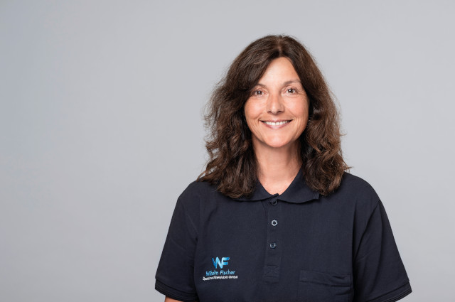 Ihre Ansprechpartnerin Karin Lingg Unsere Mitarbeiterin im Service Verpackungsmaschinen.